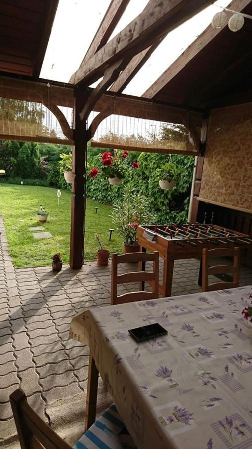 Liliana Vendeghaz Lägenhet Balatonfůzfő Exteriör bild