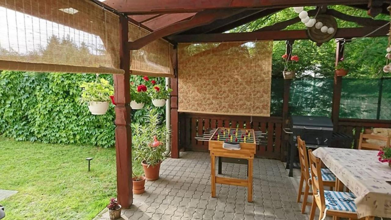 Liliana Vendeghaz Lägenhet Balatonfůzfő Exteriör bild